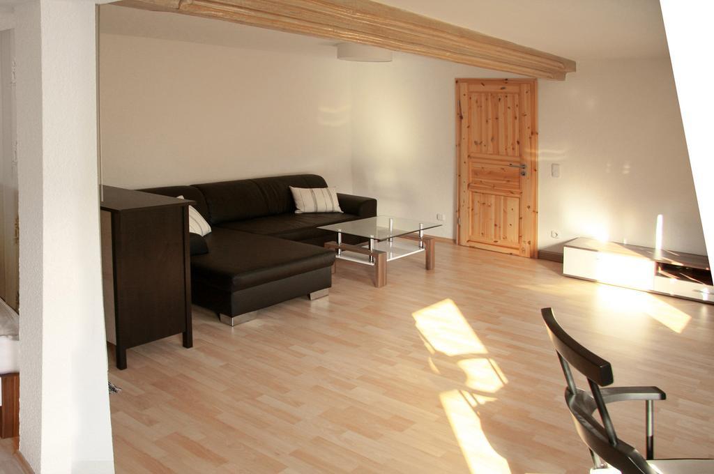 3 Seiten Ferienwohnung Jena Room photo